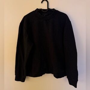 COS - Black Crewneck Medium